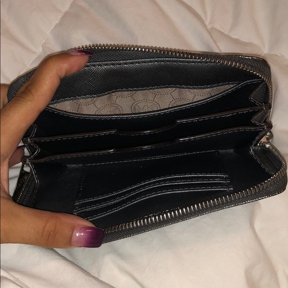 Michael Kors Wristlet - Picture 3 of 4